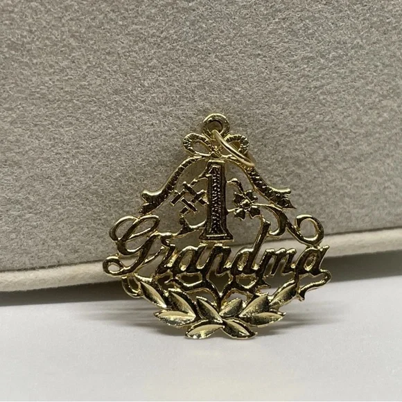 Number One '#1' Grandma 14K Yellow Gold Filigree Pendant